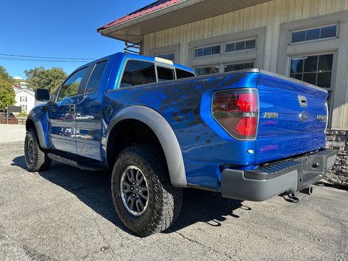 Used 2010 Ford F150 Raptor image 3