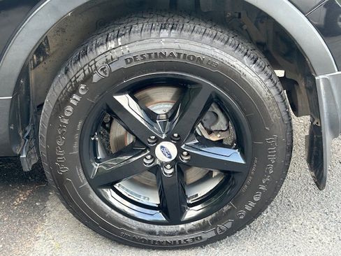 Used 2016 Ford Explorer 4WD XLT image 36