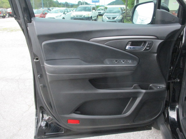 Used 2021 Honda Pilot FWD Special Edition image 23