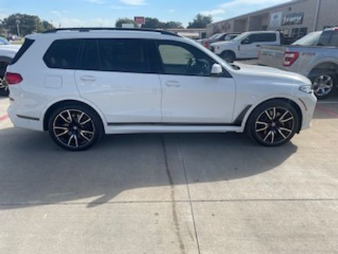 Used 2019 BMW X7 xDrive50i image 2
