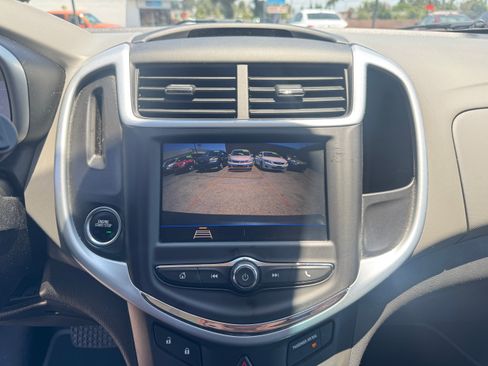 Used 2020 Chevrolet Sonic LT Hatchback FWD image 27