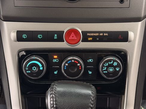 Used 2012 Chevrolet Captiva Sport LTZ image 12