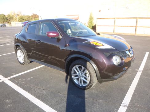 Used 2016 Nissan Juke SV AWD/4WD image 4