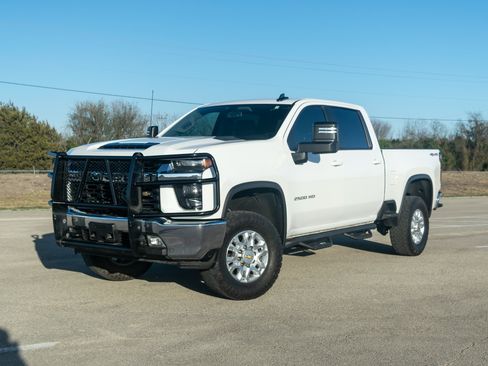Used 2022 Chevrolet Silverado 2500 LT image 9