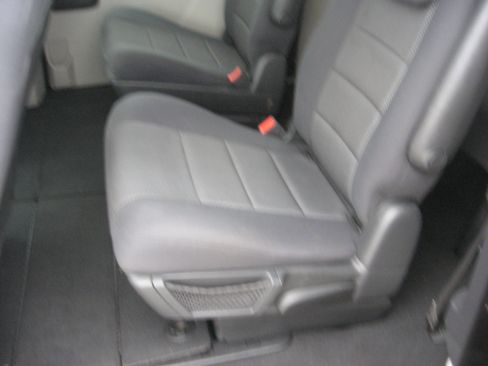 Used 2008 Dodge Grand Caravan SXT FWD image 7