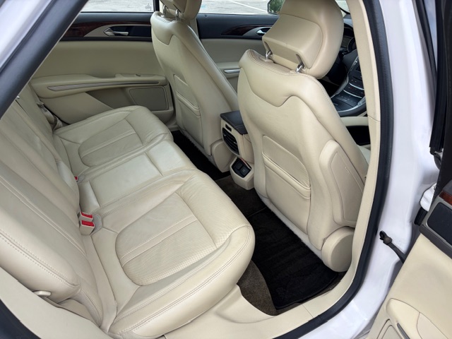 Used 2015 Lincoln MKZ AWD image 12