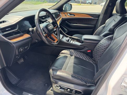 Used 2022 Jeep Grand Cherokee 4WD Summit image 7