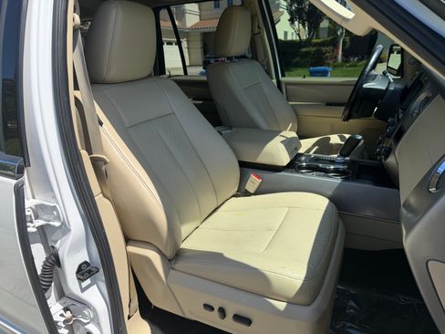 Used 2017 Ford Expedition EL 4WD Limited image 8