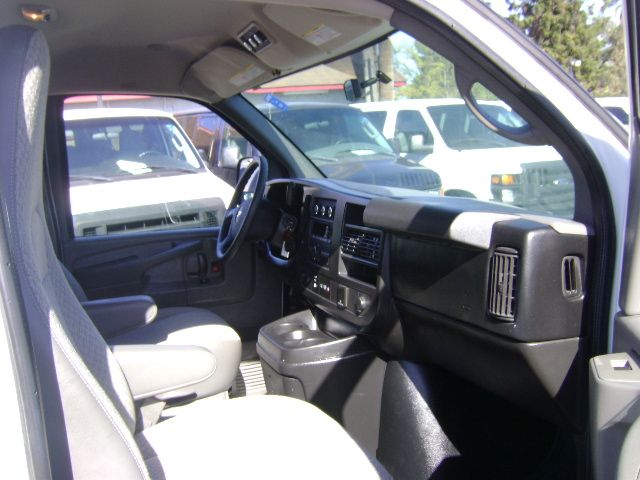 Used 2015 Chevrolet Express 3500 LT Extended Passenger RWD image 6