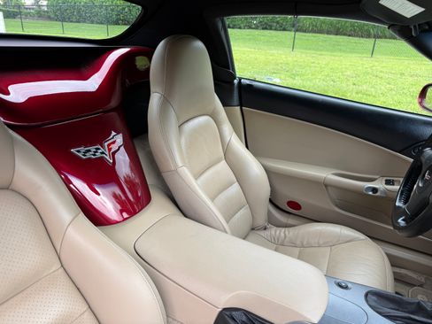 Used 2006 Chevrolet Corvette Convertible RWD image 88