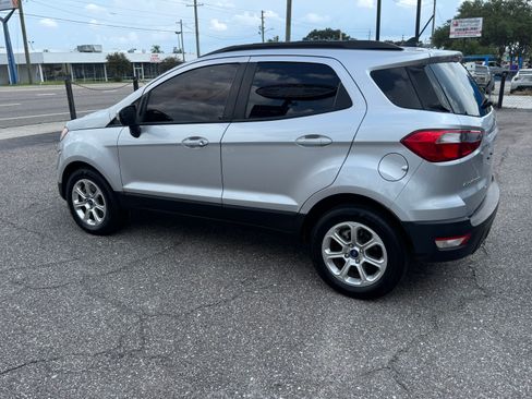 Used 2021 Ford EcoSport FWD SE image 2