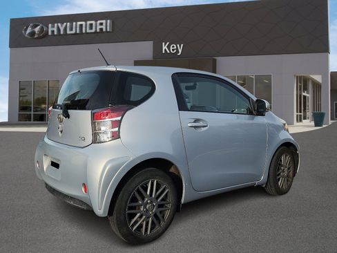 Used 2014 Scion iQ 10 Series image 4