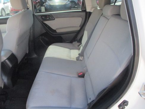 Used 2015 Subaru Forester 2.5i Premium AWD/4WD image 10