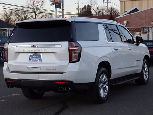 Used 2021 Chevrolet Suburban Premier image 11
