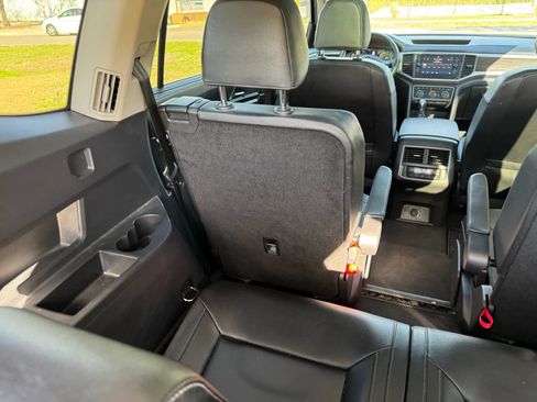 Used 2019 Volkswagen Atlas SE image 28