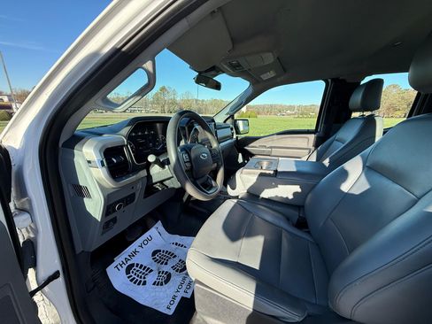 Used 2021 Ford F150 XL image 9