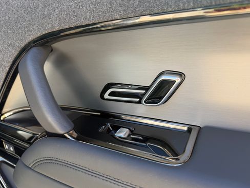 Used 2024 Land Rover Range Rover Sport Dynamic SE image 39