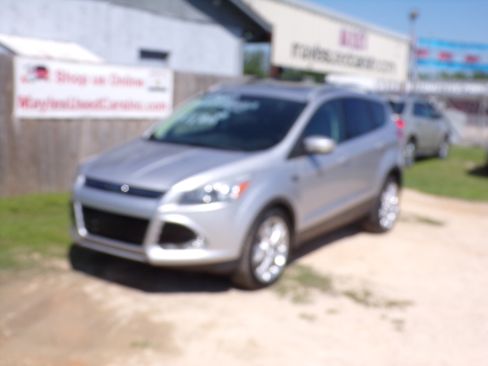 Used 2013 Ford Escape 4WD Titanium image 2