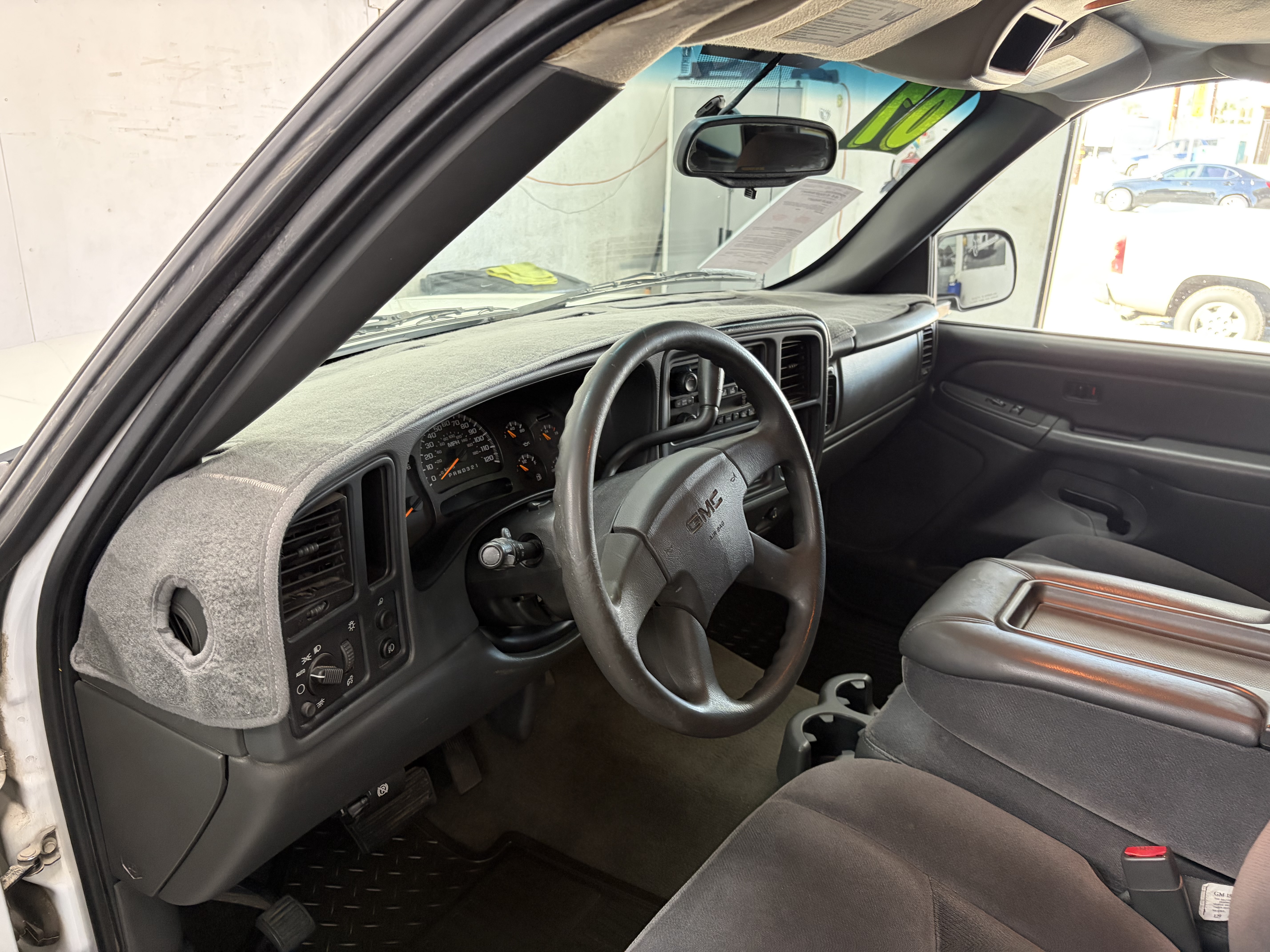 Used 2007 GMC Sierra 1500 2WD Crew Cab image 9