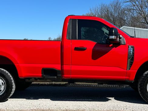 Used 2024 Ford F250 XL image 4