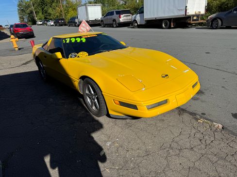 Used 1996 Chevrolet Corvette image 1