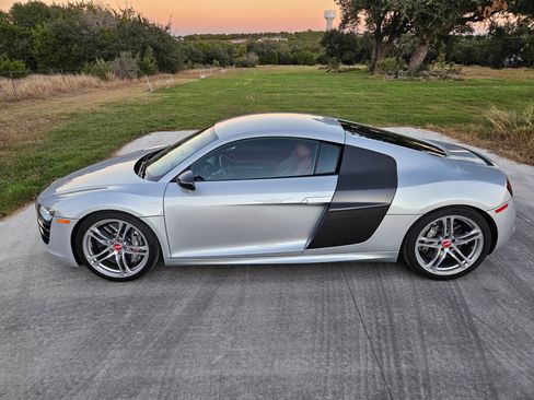 Used 2012 Audi R8 V10 image 26