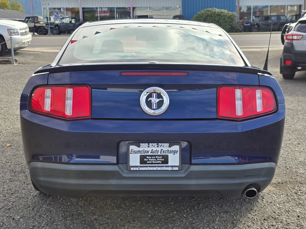 Used 2010 Ford Mustang Premium RWD image 6