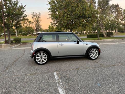 Used 2004 MINI Cooper w/ John Cooper Works Package FWD image 23