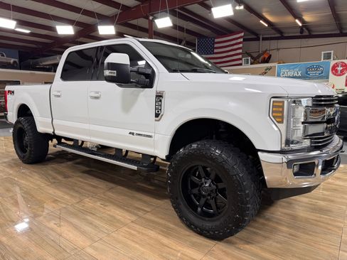 Used 2018 Ford F250 Lariat image 3