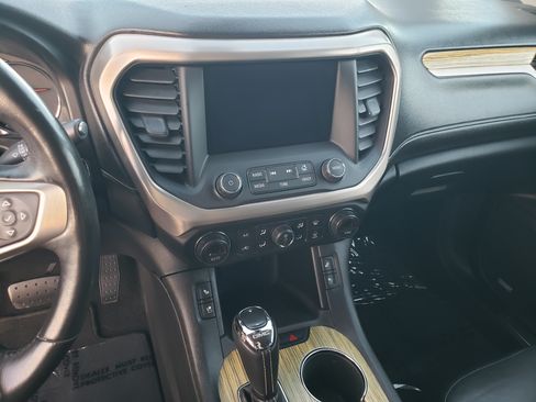 Used 2019 GMC Acadia Denali Ultimate image 16