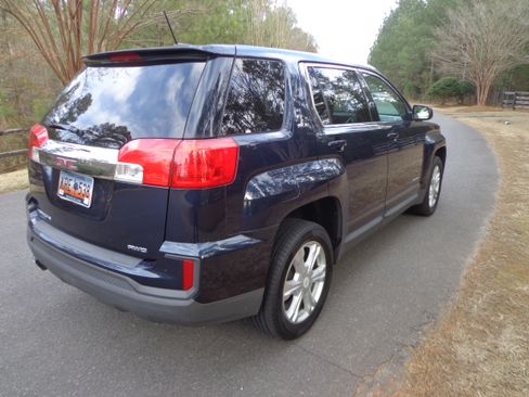 Used 2017 GMC Terrain SLE image 4