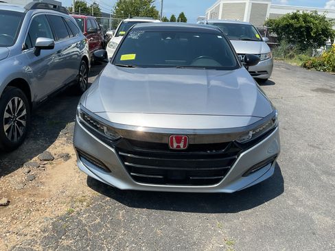 Used 2018 Honda Accord Sport image 5