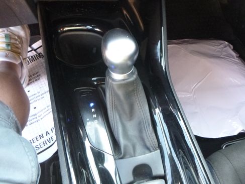 Used 2021 Toyota C-HR XLE image 23