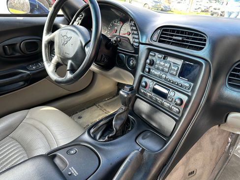 Used 2000 Chevrolet Corvette image 13
