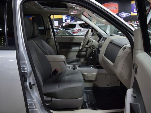 Used 2010 Ford Escape XLT image 21