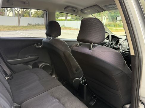 Used 2013 Honda Fit Sport image 19