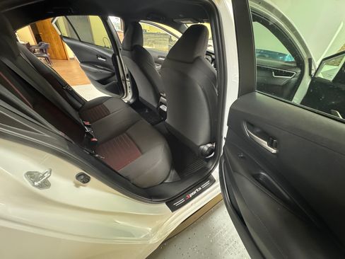 Used 2025 Toyota Corolla SE image 7