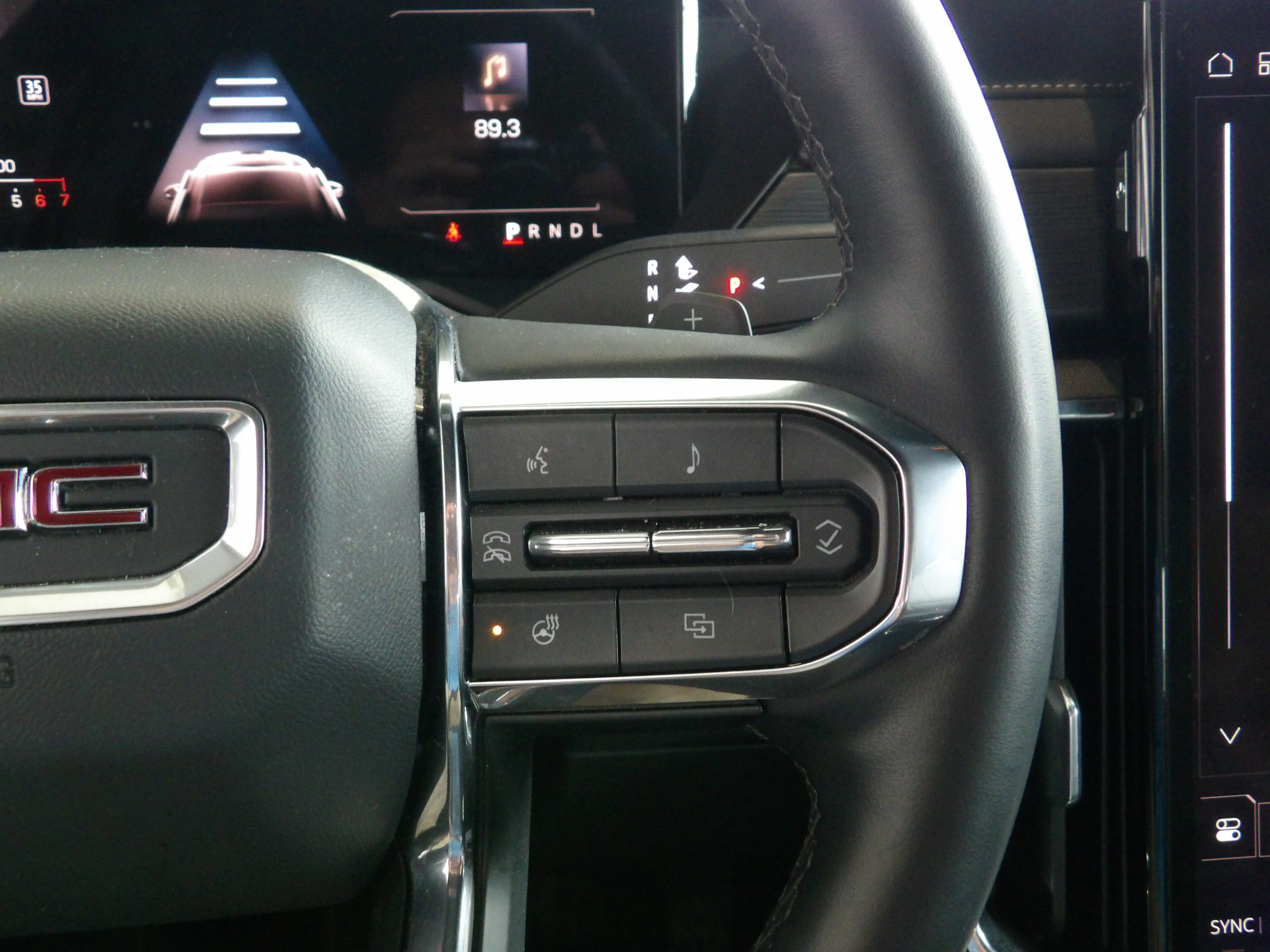 Used 2026 GMC Acadia FWD Elevation image 29
