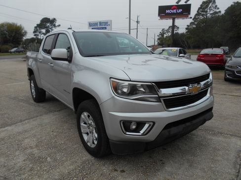 Used 2019 Chevrolet Colorado LT image 2