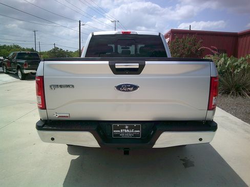 Used 2017 Ford F150 XLT AWD/4WD image 24
