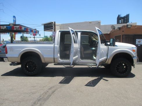 Used 2012 Ford F350 4x4 Crew Cab Super Duty image 3
