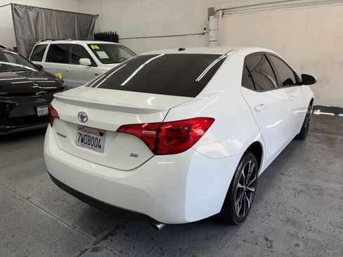Used 2017 Toyota Corolla SE Sedan FWD image 6