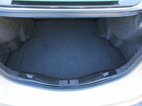 Used 2017 Ford Fusion SE image 25