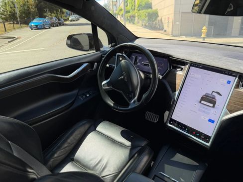 Used 2016 Tesla Model X 90D AWD/4WD image 38