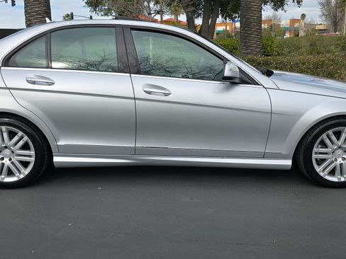 Used 2008 Mercedes-Benz C 300 Sport image 28