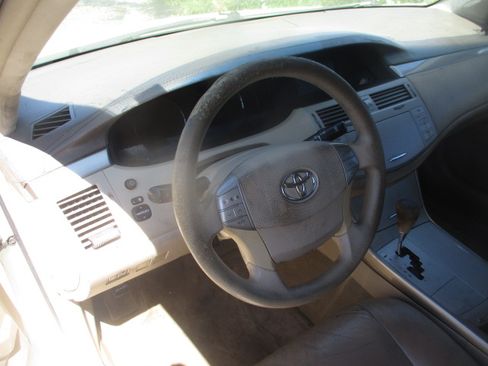 Used 2005 Toyota Avalon XLE image 11