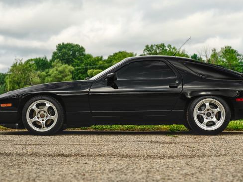 Used 1991 Porsche 928 GT image 6