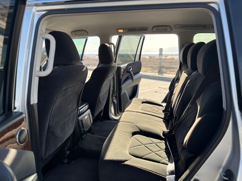 Used 2017 Nissan Armada SV image 11