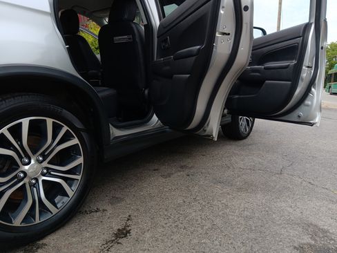 Used 2018 Mitsubishi Outlander Sport SE image 19
