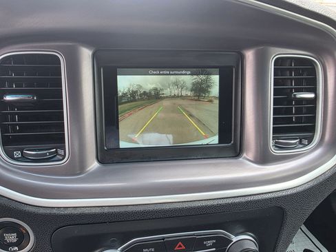 Used 2022 Dodge Charger SXT image 11